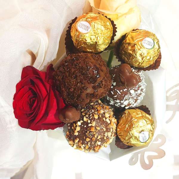 buque-de-morango-e-ferrero-rocher-piumhi